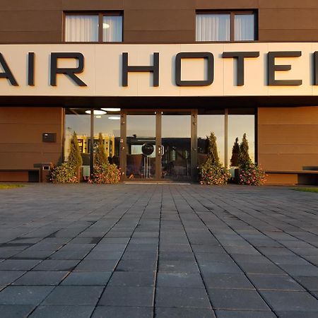 Air Hotel Karmėlava エクステリア 写真