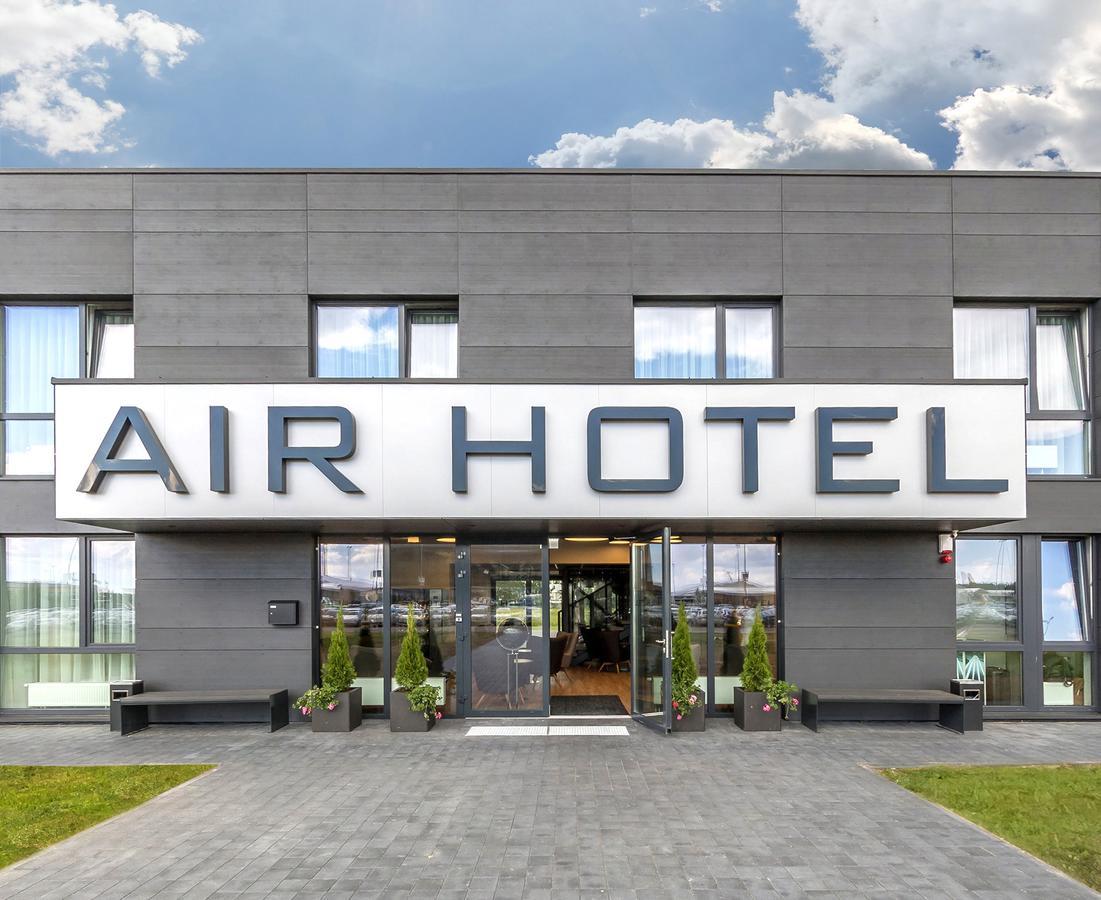 Air Hotel Karmėlava エクステリア 写真